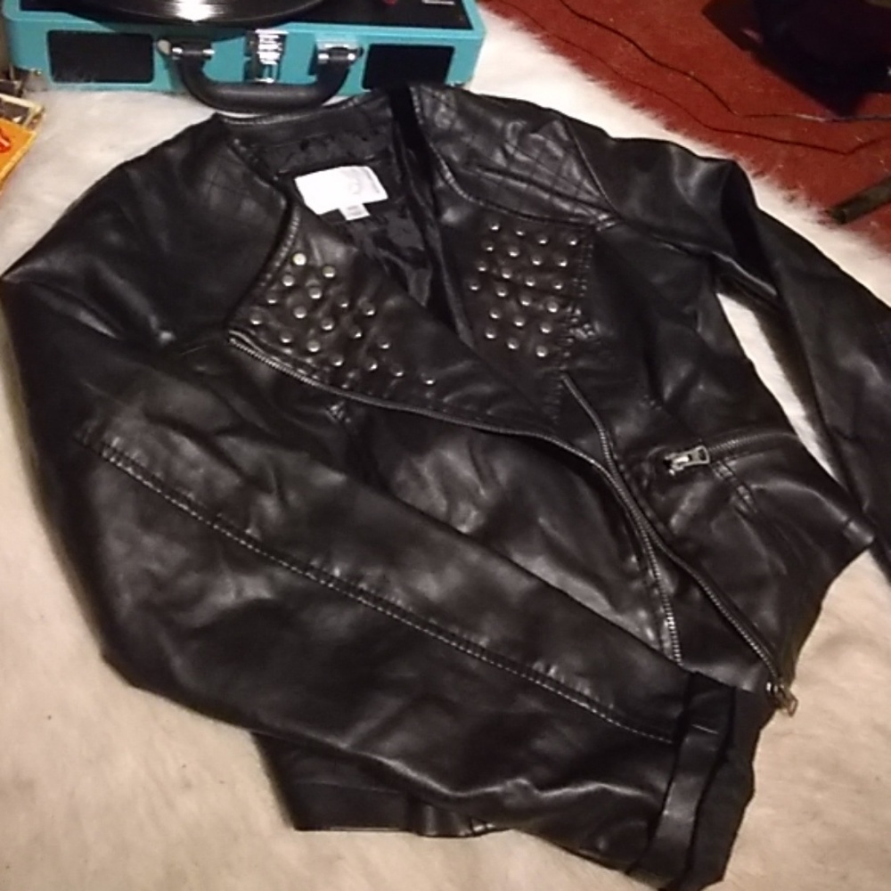 Jacket - Picture 1 of 4
